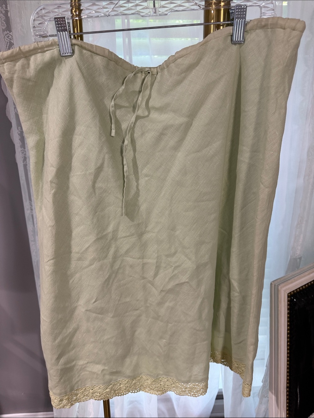 Sutton Studio Light Sage linen Pencil Skirt with Lace Trim